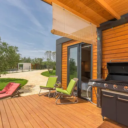 House Ive, Romantic Escape With Jacuzzi, Pool & Olive Grove Charm In Pomer, Istria * بومير